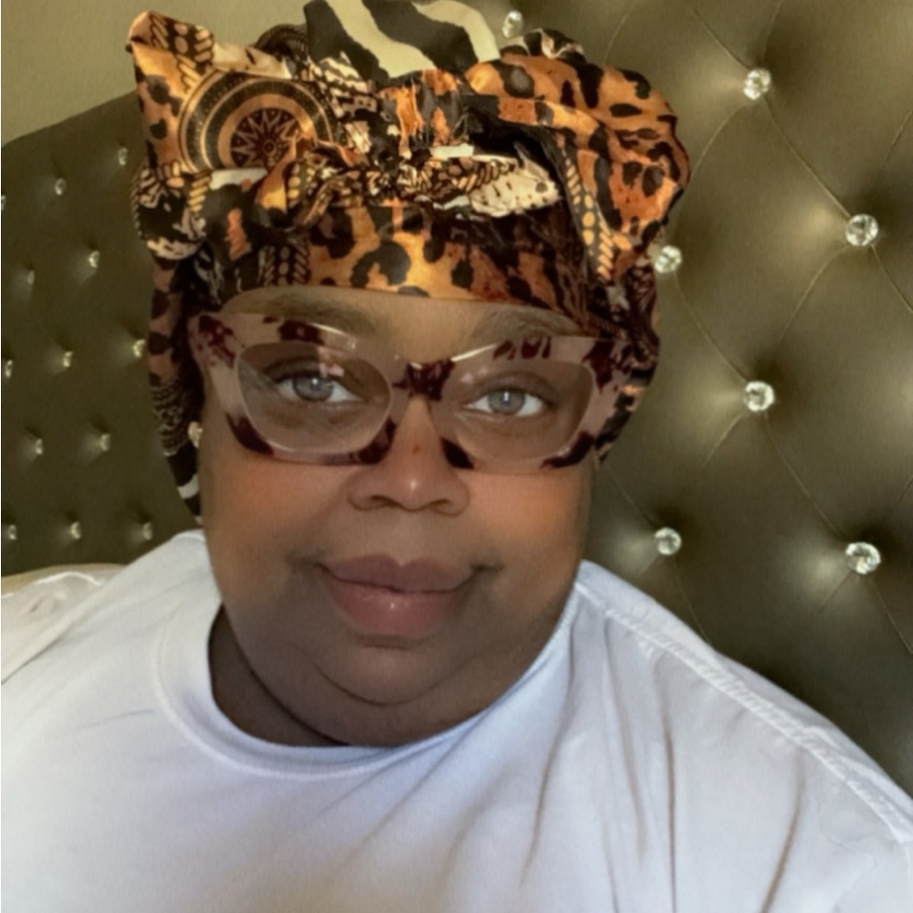 Meet your Posher, Zaida